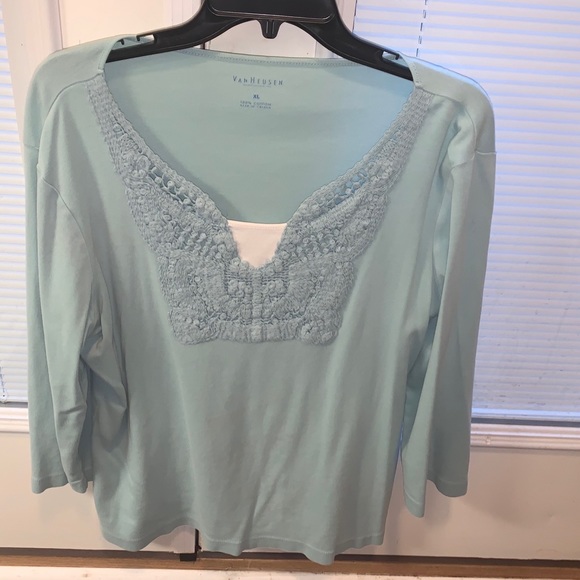 Van Heusen Blouse 👚 - Picture 1 of 3